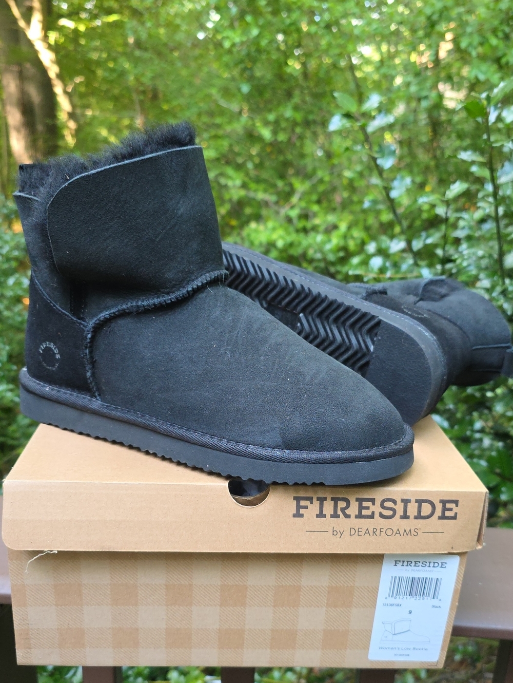 Fireside by Dearfoams Women's Black Short Winter Boot